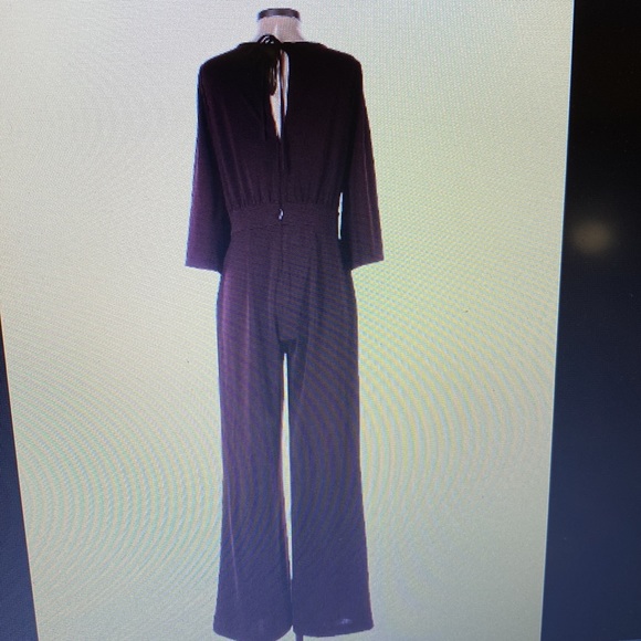 New York & Company - Picture 2 of 6